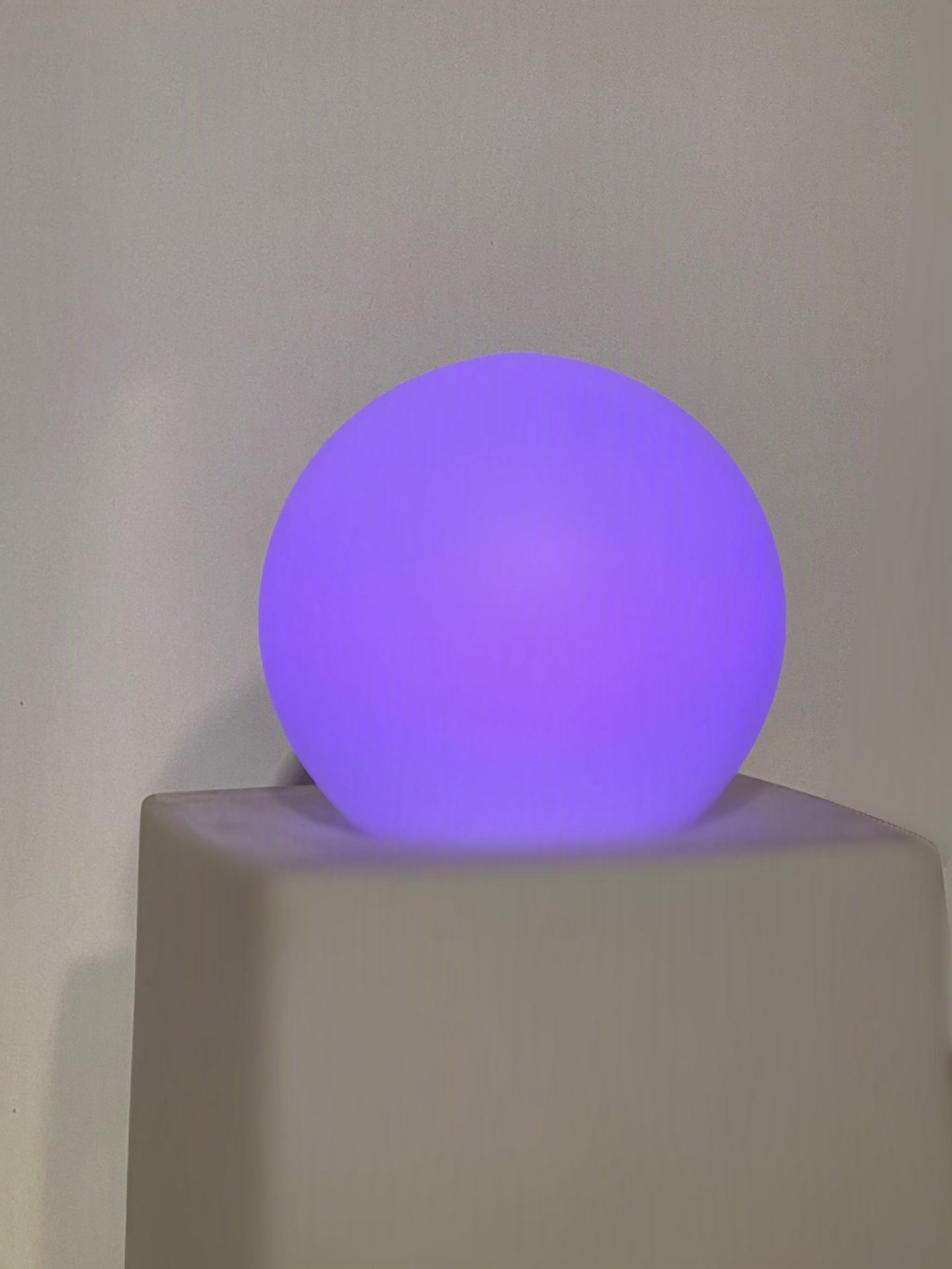 Sphère blanche DEL RGB RF 12po.JPG