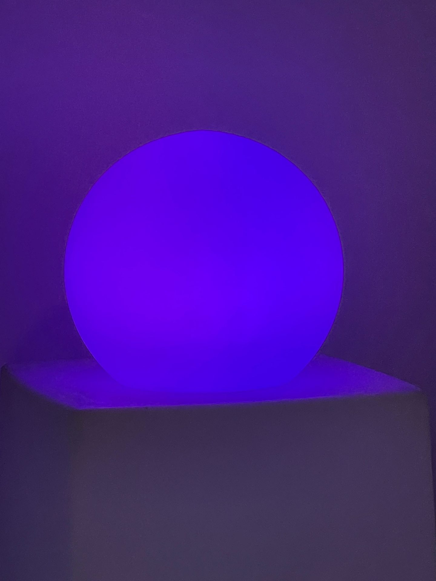 Boule blanche Del RGB RF 12po.JPG